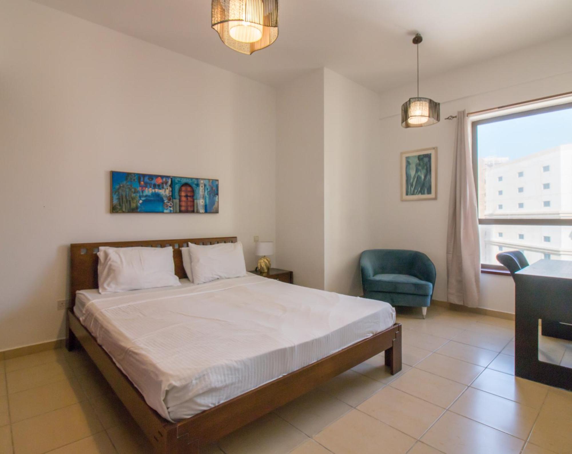 Spacious 4 Bedroom In Jbr, 5-min Walk To The Beach, Marina Views Dubai