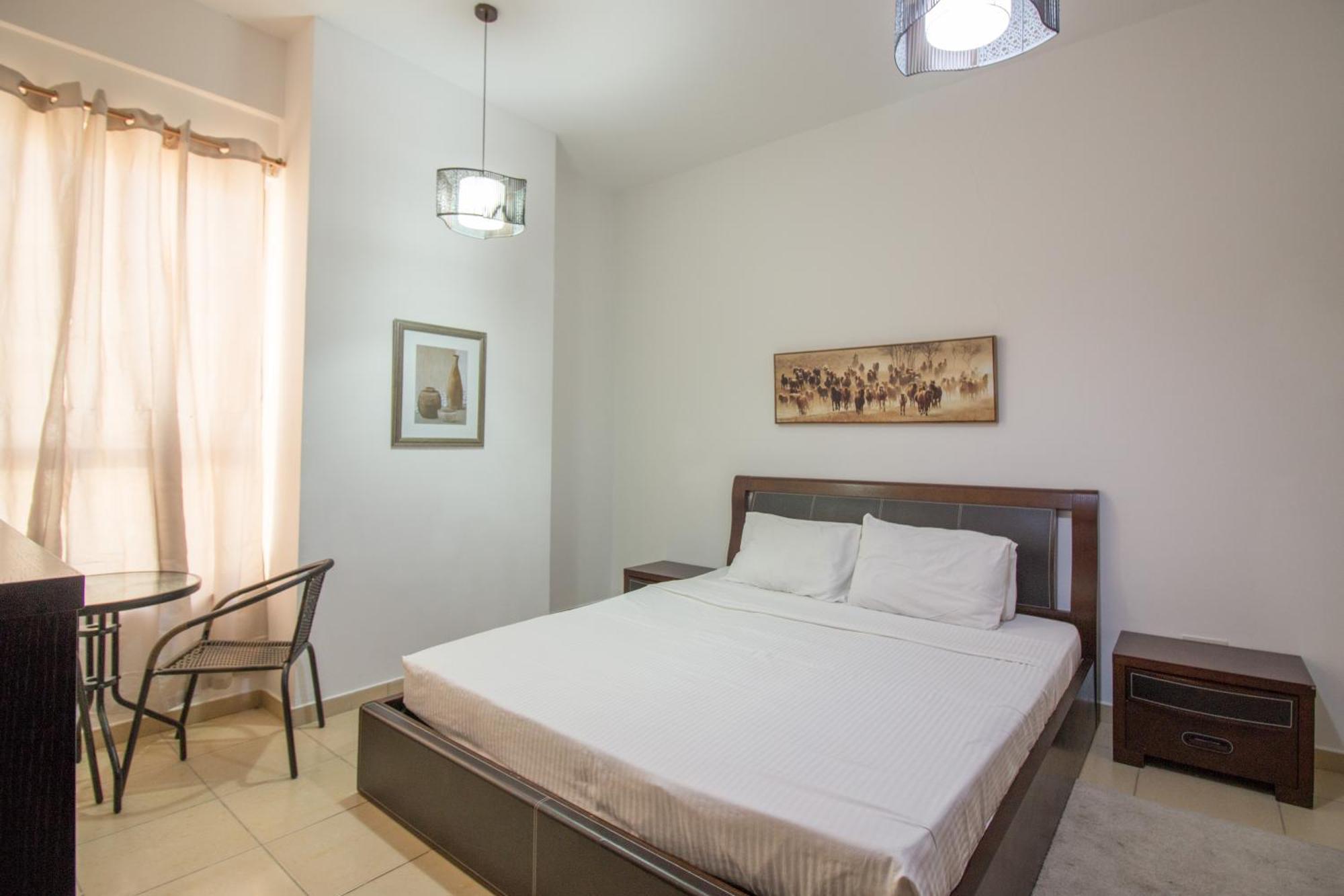 Apartment Spacious 4 Bedroom In Jbr, 5-min Walk To The Beach, Marina Views Dubai